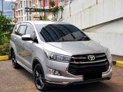 Toyota Kijang Innova Venturer 2.0 Bensin AT Silver 2019 2