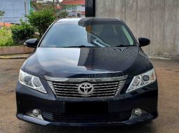 Toyota Camry 2.5 V AT 2013 Black On Beige