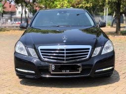 Mercedes-Benz E-Class E 300 2011 Hitam