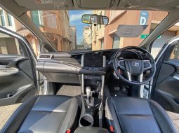 Toyota Venturer 2.4 A/T DSL 2021 dp 7jt innova diesel matic siap tt gan 11
