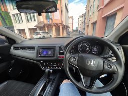Honda HR-V E CVT 2016 dp 12jt hrv matic siap tt gan 10