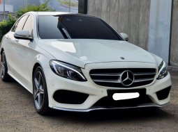 6rban mls Mercedes-Benz C-Class C 300 AMG Line 2018 putih cash kredit proses bisa dibantu