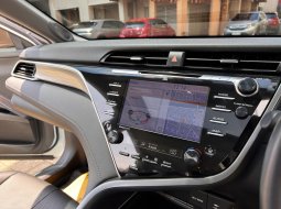 Camry Hybrid 2020 Km 11rb Like NEW Siap Dp 70jt Auto Approved Bosku 6