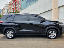 Km6rb Toyota Kijang Innova zenix V 2023 matic hitam bensin pajak panjang cash kredit bisa dibantu 4