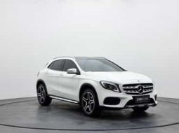 Mercedes-Benz GLA 200 AMG Line 2018 Putih|dp 50 juta|dan|Angsuran 10 jutaan|