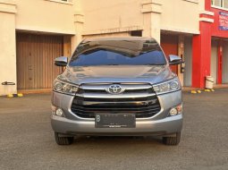 Toyota Kijang Innova V 2020 km 30rb dp 15jt matic bensin reborn siap tt hrg bagus