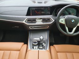 3ribuan mls BMW X7 xDrive40i 2021 putih cash kredit proses bisa dibantu warranty active 10