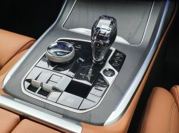 3ribuan mls BMW X7 xDrive40i 2021 putih cash kredit proses bisa dibantu warranty active 19