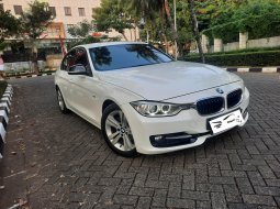 BMW 320i F30 SPORT MATIC 2014 4