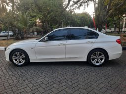 BMW 320i F30 SPORT MATIC 2014 6