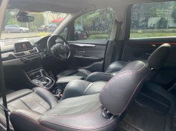 BMW 2 Series 218i 8