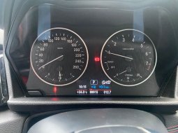 BMW 2 Series 218i 10