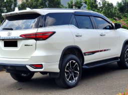 Toyota Fortuner 2.4 TRD AT 2021 putih dp87jt km28ribuan facelift diesel cash kredit proses bisa 5