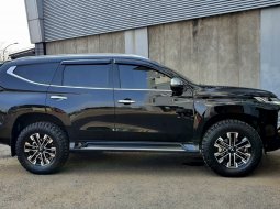 Km13rb Mitsubishi Pajero Sport NewDakar Ultimate 4x4 A/T 2022 hitam cash kredit proses bisa dibantu 4