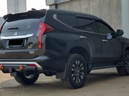 Km13rb Mitsubishi Pajero Sport NewDakar Ultimate 4x4 A/T 2022 hitam cash kredit proses bisa dibantu 5