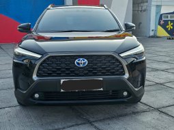 Corolla cross hybrid 1.8 at 2021 hitam km 9 ribu full ori
