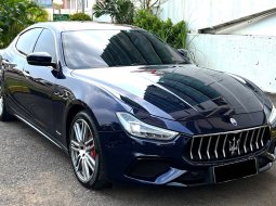 14rbKM! NEW Model Maserati Ghibli (350 Hp) Facelift 2018 Blue On Brown