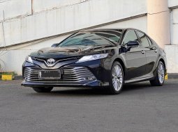 Toyota Camry 2.5 Hybrid 2019 dp 19jt km 20rb usd 2020 bs tkr tambah