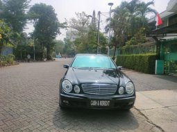 Mercedes-Benz E-Class E 280 3.0 7 Tronic A/T 2007 Hitam Bensin