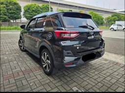 Toyota Raize 1.0T G M/T (Two Tone) 2022 Hatchback 3