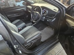 Toyota Yaris S TRD AT ( Matic ) 2020 / 2021 Abu² Tua Km Low 18rban Good Condition Siap Pakai 6