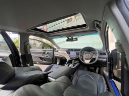 Toyota Camry 2.5 Hybrid 2019 dp 19jt km 20rb usd 2020 bs tkr tambah 5
