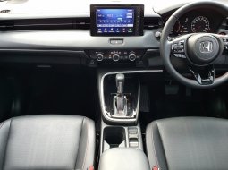 Km3rban Honda HR-V RS 2023 turbo sensing putih cash kredit proses bisa dibantu 8