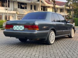 Toyota Crown Super Saloon 4