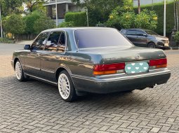 Toyota Crown Super Saloon 6