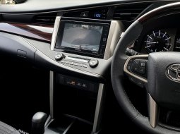 Toyota Kijang Innova Q 2016 bensin putih matic km40rban dp 53 jt cash kredit proses bisa dibantu 18
