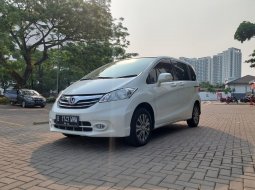 Honda Freed S AT Matic 2014 Putih Terawat Istimewa