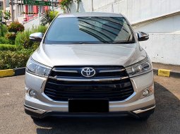 Dp 67jt Toyota Venturer 2.4 A/T DSL 2017 diesel silver matic km51ribuan cash kredit proses bisa 3