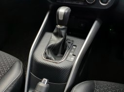 Toyota Raize 1.0T GR Sport CVT TSS (Two Tone) 2021 biru km 12ribuan tangan pertama dari baru 13