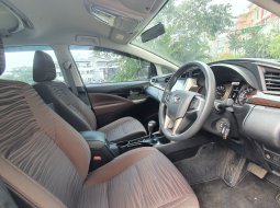 Km10rb Toyota Kijang Innova V 2022 bensin hitam cash kredit proses bisa dibantu 19