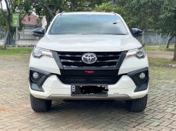 Toyota Fortuner VRZ TRD AT 2019 Putih