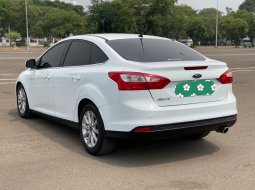 Ford Focus Titanium 6