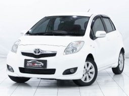 TOYOTA YARIS (SUPER WHITE)  TYPE E MINOR CHANGE 1.5 A/T (2011) 2