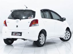 TOYOTA YARIS (SUPER WHITE)  TYPE E MINOR CHANGE 1.5 A/T (2011) 5