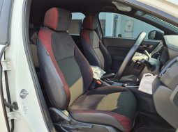 Honda City Hatchback New  City RS Hatchback CVT 2022 Putih Pajak Panjang 4