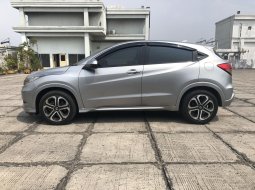 Honda HR-V 1.8L Prestige 2016, Silver, KM 53rba Siap Pakai 3