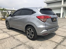 Honda HR-V 1.8L Prestige 2016, Silver, KM 53rba Siap Pakai 5