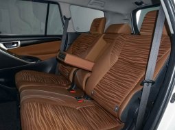 Toyota Kijang Innova V A/T Gasoline 2016 12