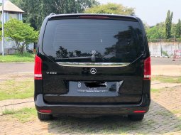 Mercedes-Benz V-Class V 260 2019 Hitam 2