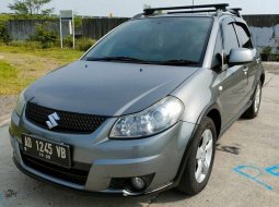 Suzuki SX4 X-Over 2010 tangan pertama 4
