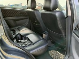 Suzuki SX4 X-Over 2010 tangan pertama 7