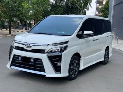 Toyota Voxy 2.0 A/T 2018 TERMURAH SIAP PAKAI 4
