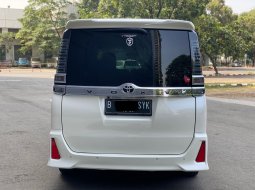 Toyota Voxy 2.0 A/T 2018 TERMURAH SIAP PAKAI 5