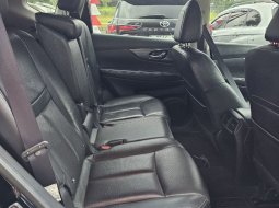 Nissan X-Trail 2.5 2018 Hitam 4