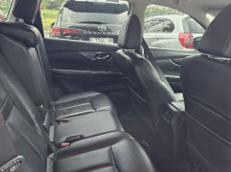 Nissan X-Trail 2.5 2018 Hitam 10