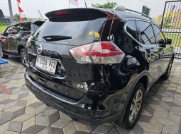 Nissan X-Trail 2.5 2018 Hitam 12